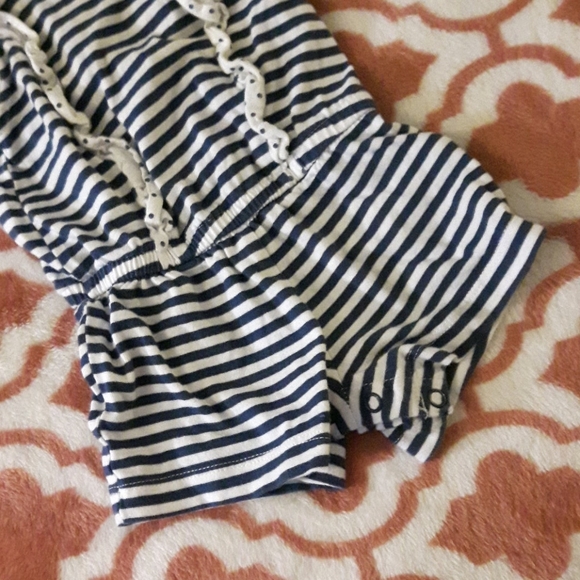 6/$15 size 3M cute blue white striped onesie - Picture 4 of 9